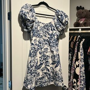 Abercrombie & Fitch blue and white floral dress. Size XXLP.